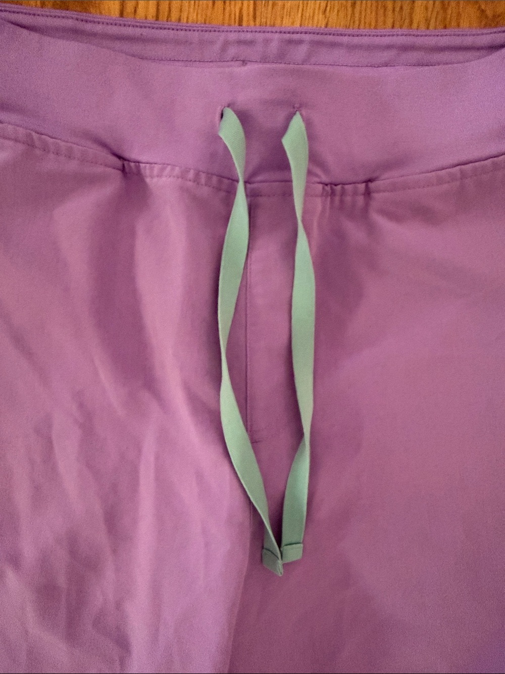 Figs Technical Collection Women's Lavender Jogger Top & Pants - Size L - Picture 7 of 14
